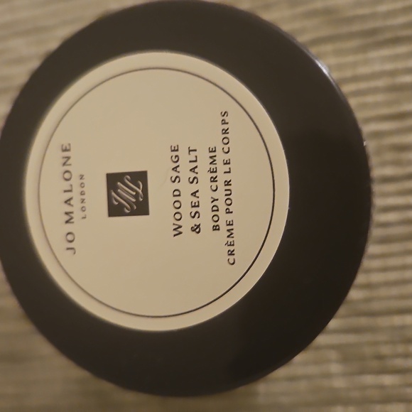 Jo Malone Wood Sage & Sea Salt Body Cream & Sakura Cherry Blossom Cologne. - Picture 3 of 5